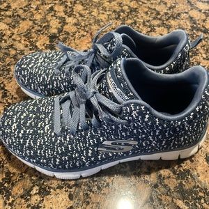 Skechers tennis shoes